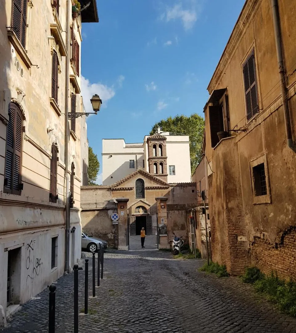 La Roma di Camilla in Trastevere